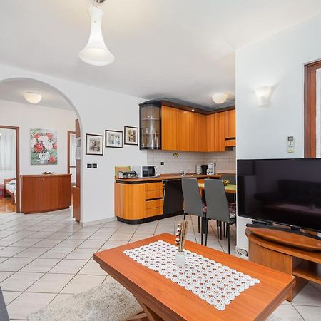 Sea View Apartment - Roberto Porec Luaran gambar